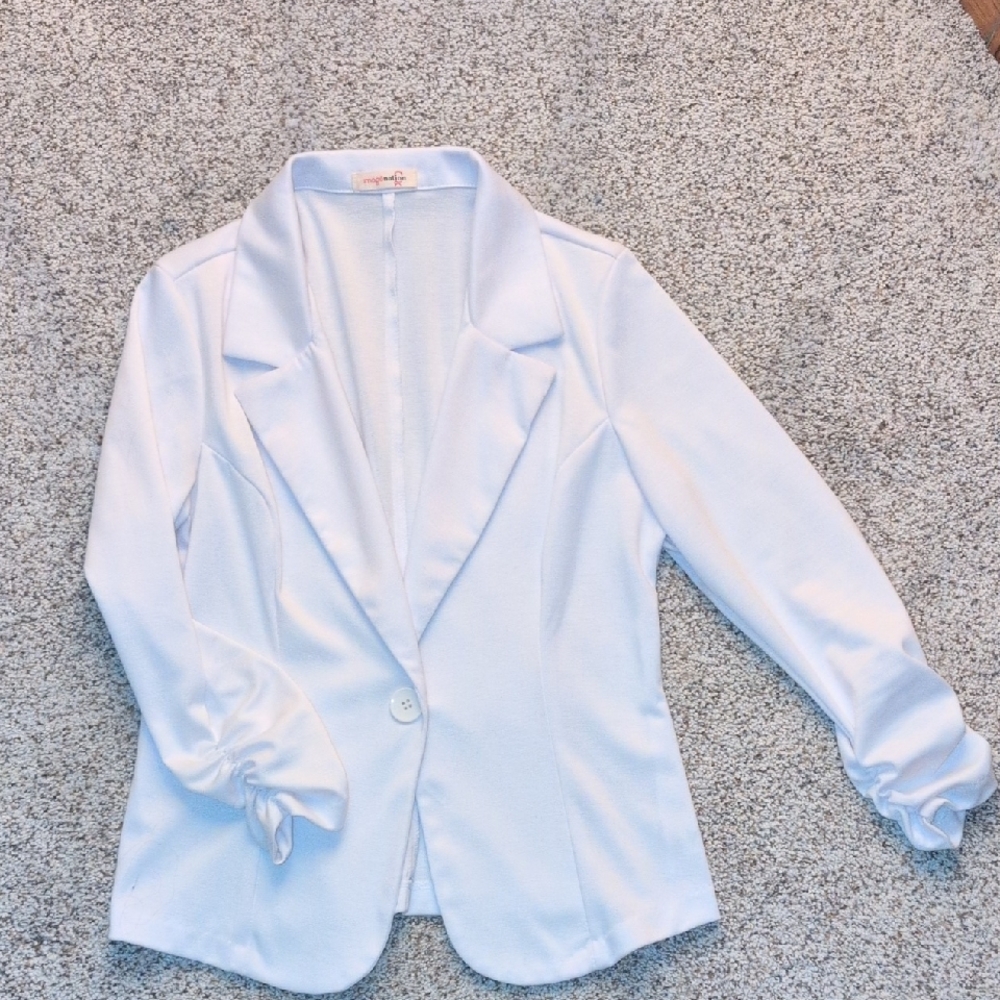 Crisp White Single-Button Women's Blazer